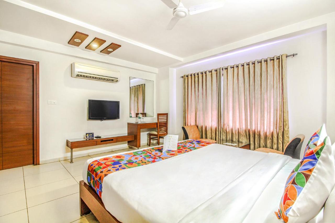 Fabhotel Hill View II Hitech City Hyderabad Esterno foto